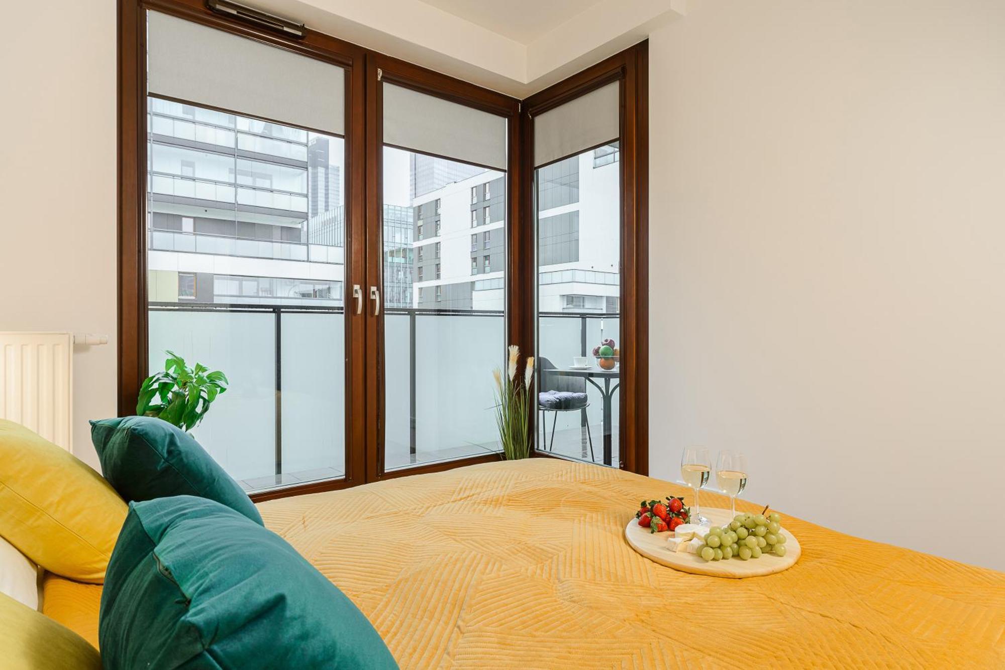 Luxury Apartments Mennica Residence With Parking Warsaw Exterior photo