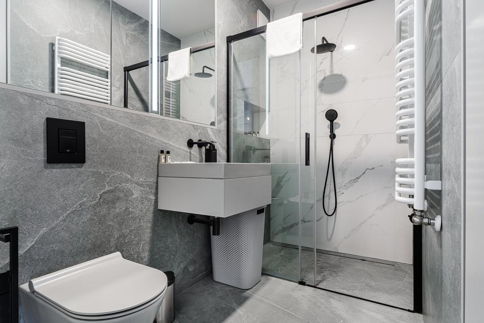 Luxury Apartments Mennica Residence With Parking Warsaw Exterior photo